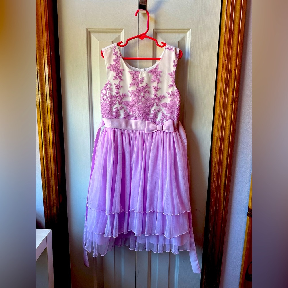 Jona Michelle lilac and white spring dress with lilac floral appliqués